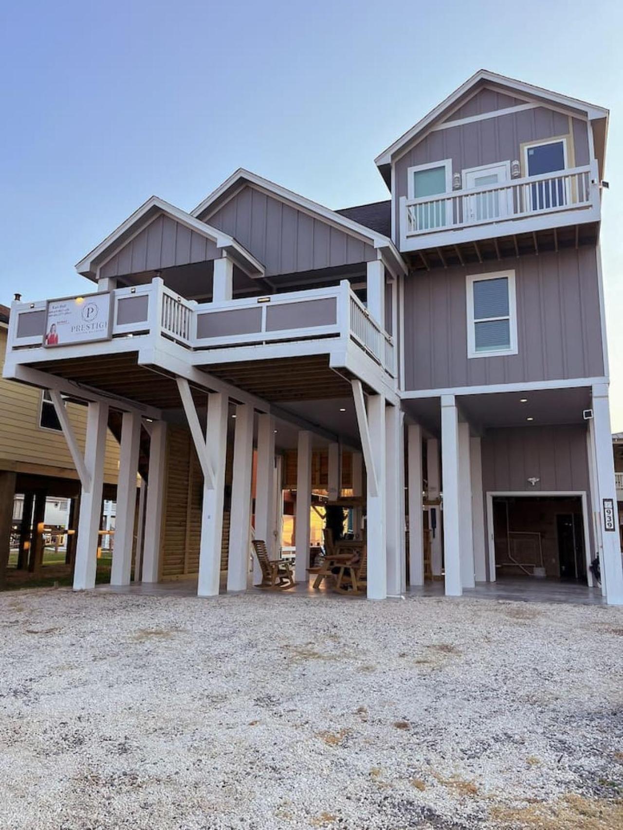 Beach House - Luxury Upper Deck And Mini Golf Villa Bolivar Peninsula Екстериор снимка